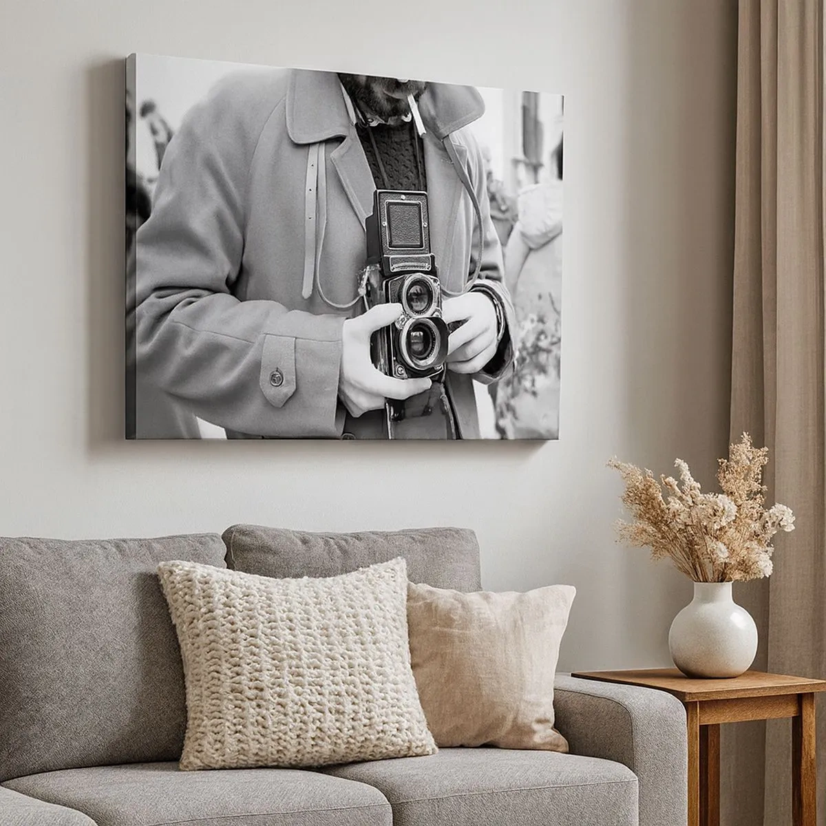 Obraz na plátně - Černobílá fotografie muže s retro fotoaparátem - 70x50cm - V retro stylu - Moderní nástěnná dekorace do obývacího pokoje a ložnice ARTTOR