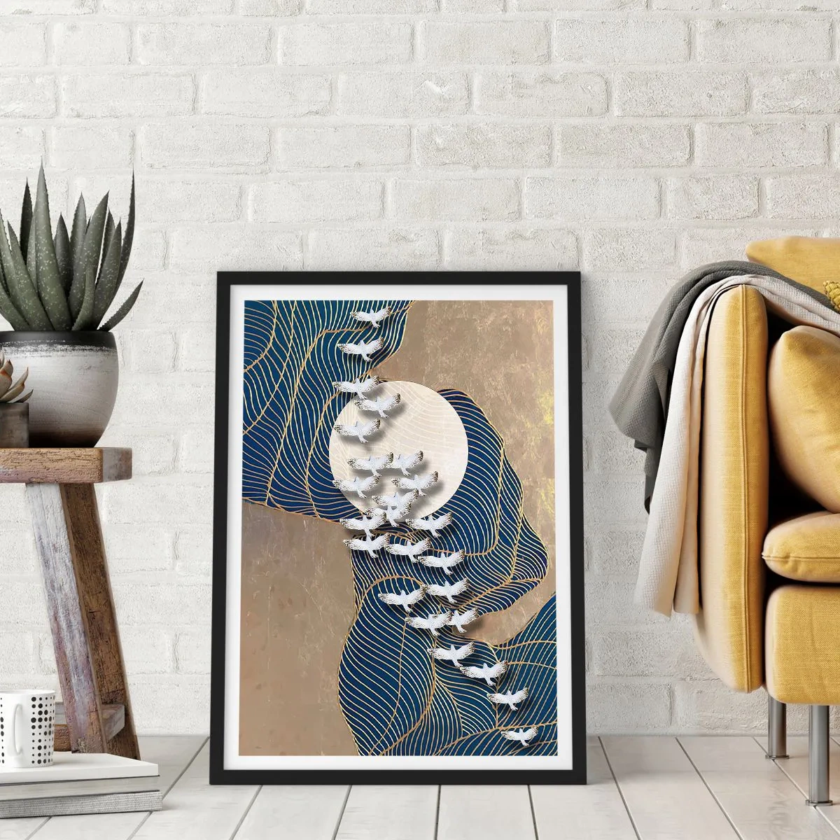 Plakát v černém rámu - Abstraktní kompozice s ptáky a měsícem ve zlatých tónech - 50x70cm - Svoboda, putování, společenství - Moderní nástěnná dekorace do obývacího pokoje a ložnice ARTTOR