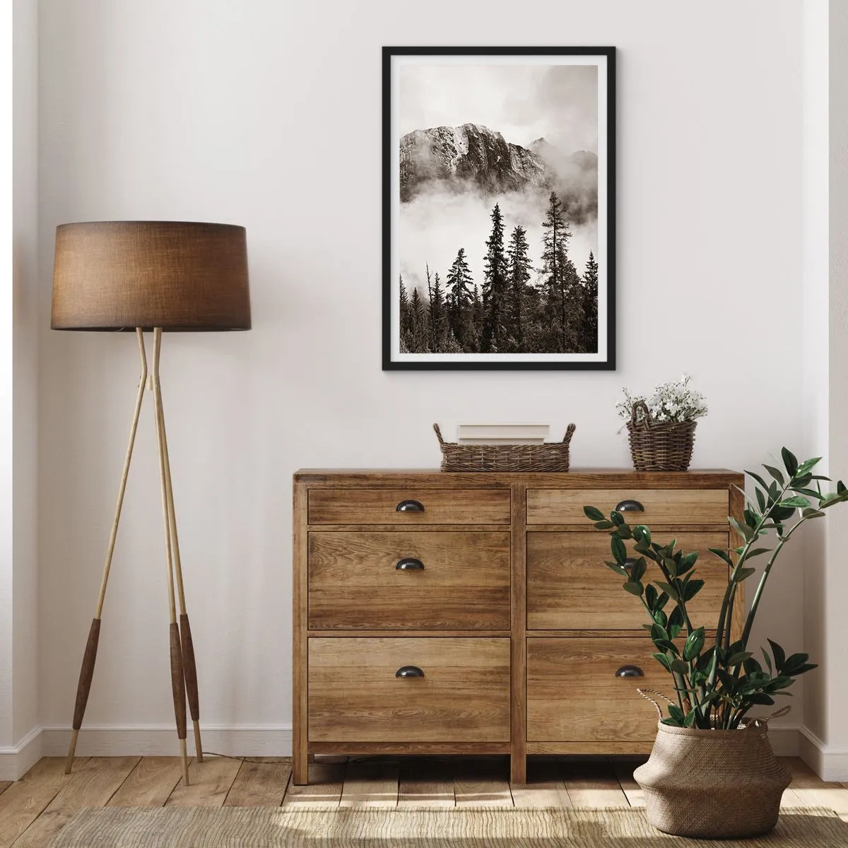 Plakát v černém rámu - Horská krajina se stromy a mlhou - 50x70cm - Žulový panovník - Moderní nástěnná dekorace do obývacího pokoje a ložnice ARTTOR