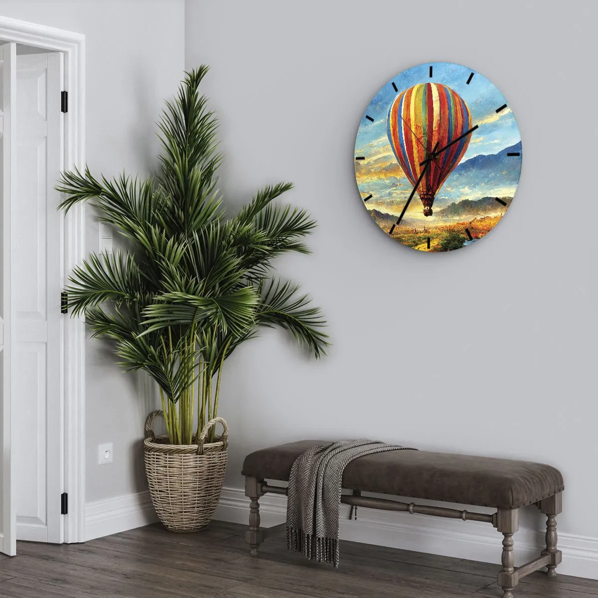 Nástěnné hodiny - Barevný balón proti horské krajině při východu slunce - 30x30cm - V tichu je toho vidět víc - Moderní nástěnná dekorace do obývacího pokoje, kuchyně a ložnice ARTTOR
