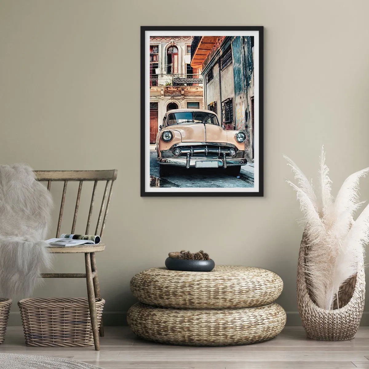 Plakát v černém rámu - Klasické auto v retro městském prostředí - 50x70cm - Siesta v Havaně - Moderní nástěnná dekorace do obývacího pokoje a ložnice ARTTOR