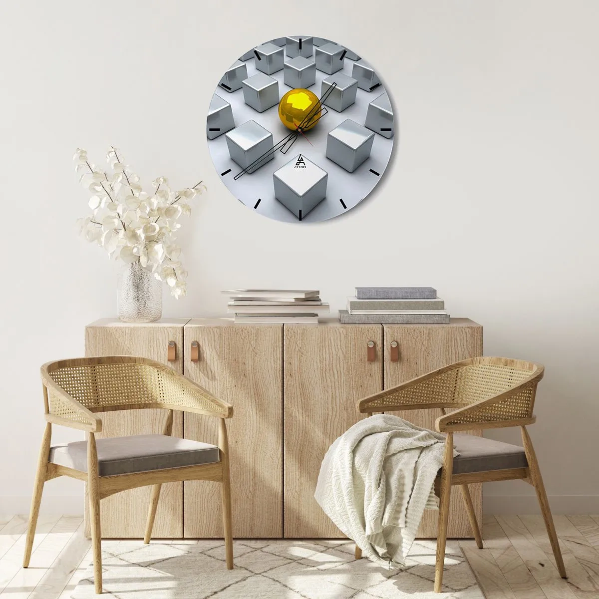 Nástěnné hodiny - Zlatý míč mezi stříbrnými kostkami - 30x30cm - Proč já? Geometrická kompozice - Moderní nástěnná dekorace do obývacího pokoje, kuchyně a ložnice ARTTOR