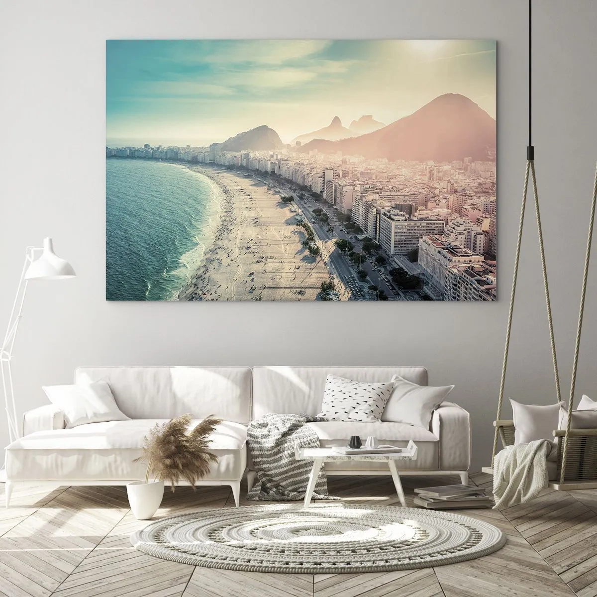 Obraz na skle - Panorama pláže s městskými budovami a horským pozadím - 70x50cm - Věčná dovolená v Riu - Moderní nástěnná dekorace do obývacího pokoje a ložnice ARTTOR