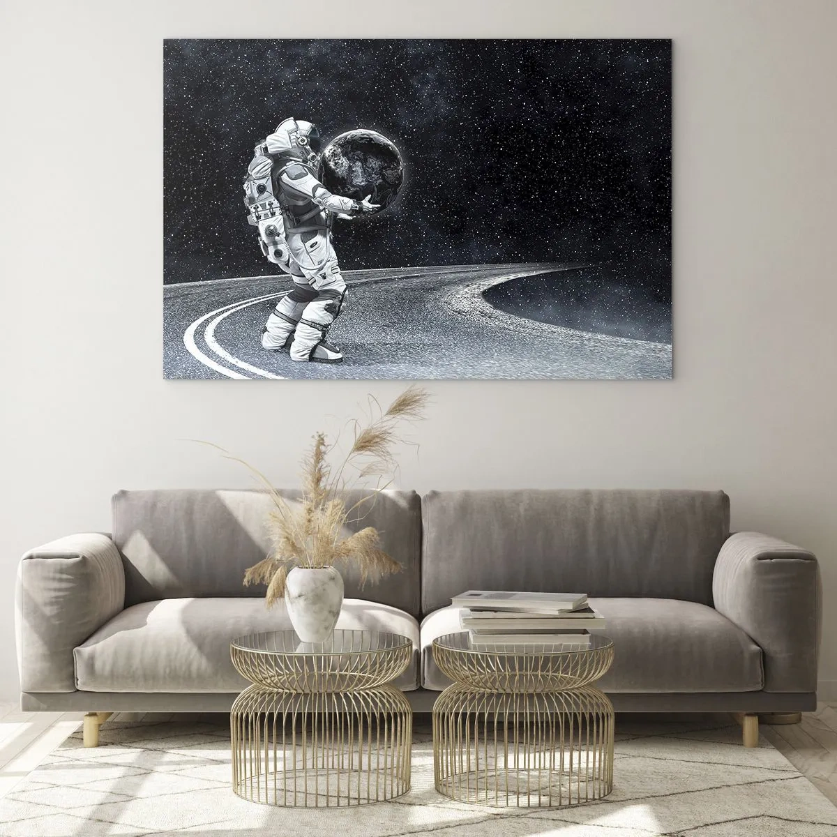 Obraz na skle - Astronaut nesoucí Zemi na její cestě vesmírem - 70x50cm - Na Mléčné dráze - Moderní nástěnná dekorace do obývacího pokoje a ložnice ARTTOR