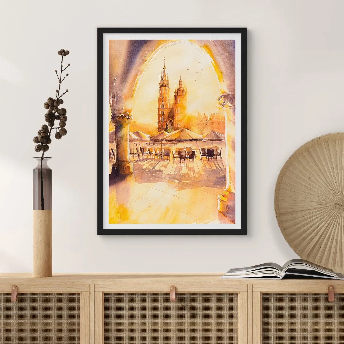 Plakát v černém rámu - Akvarel zobrazující krakovské náměstí při západu slunce. - 50x70cm - Východ slunce nad krakovským náměstím - Moderní nástěnná dekorace do obývacího pokoje a ložnice ARTTOR