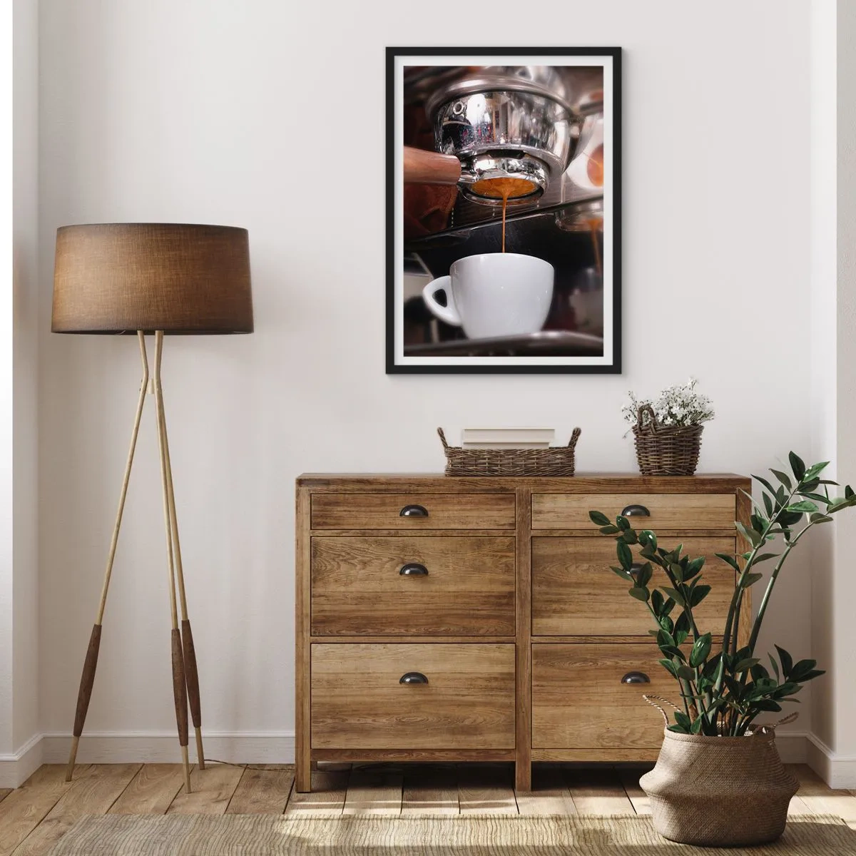 Plakát v černém rámu - Kávovar nalévá čerstvé espresso do šálku - 50x70cm - Dobrá chvíle dne - Moderní nástěnná dekorace do obývacího pokoje a ložnice ARTTOR