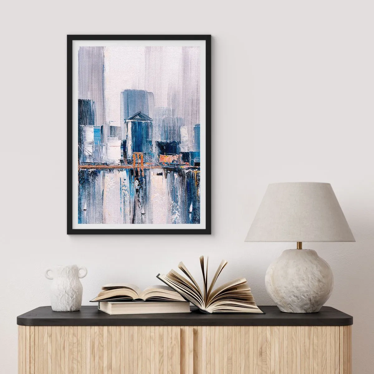 Plakát v černém rámu - Abstraktní panorama města v odstínech modré a bílé - 50x70cm - Newyorská imprese - Moderní nástěnná dekorace do obývacího pokoje a ložnice ARTTOR