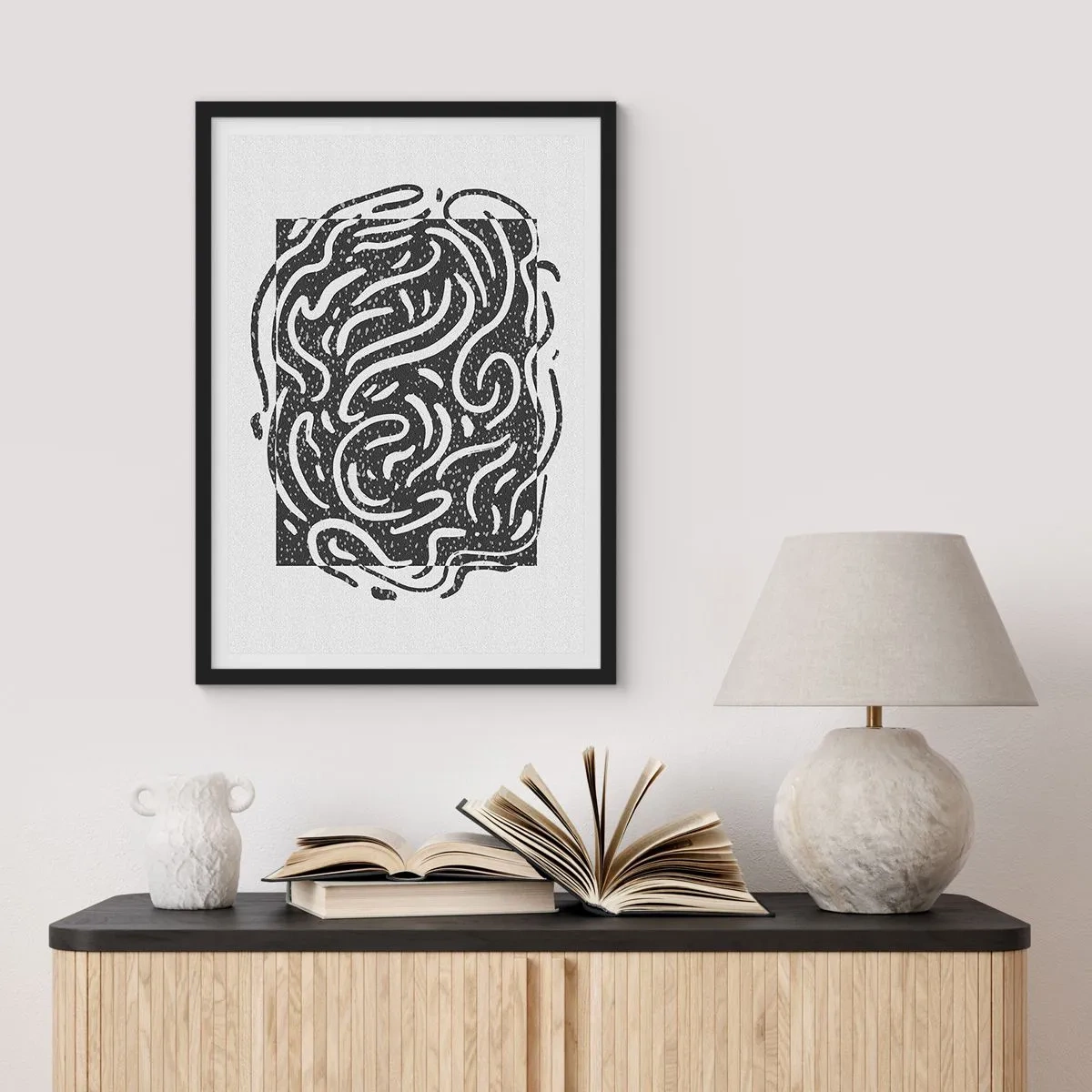 Plakát v černém rámu - Abstraktní kompozice s dynamickými liniemi a tvary v černé a bílé. - 50x70cm - Abstrakce: tanec radosti - Moderní nástěnná dekorace do obývacího pokoje a ložnice ARTTOR