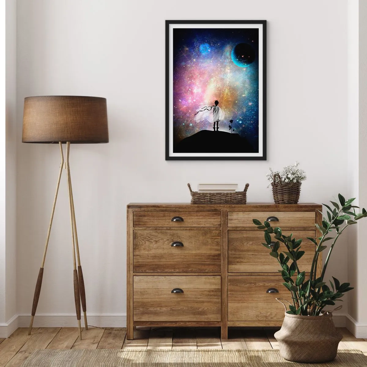 Plakát v černém rámu - Fantastická vesmírná scéna se siluetou postavy a růží - 50x70cm - Malý princ - Moderní nástěnná dekorace do obývacího pokoje a ložnice ARTTOR